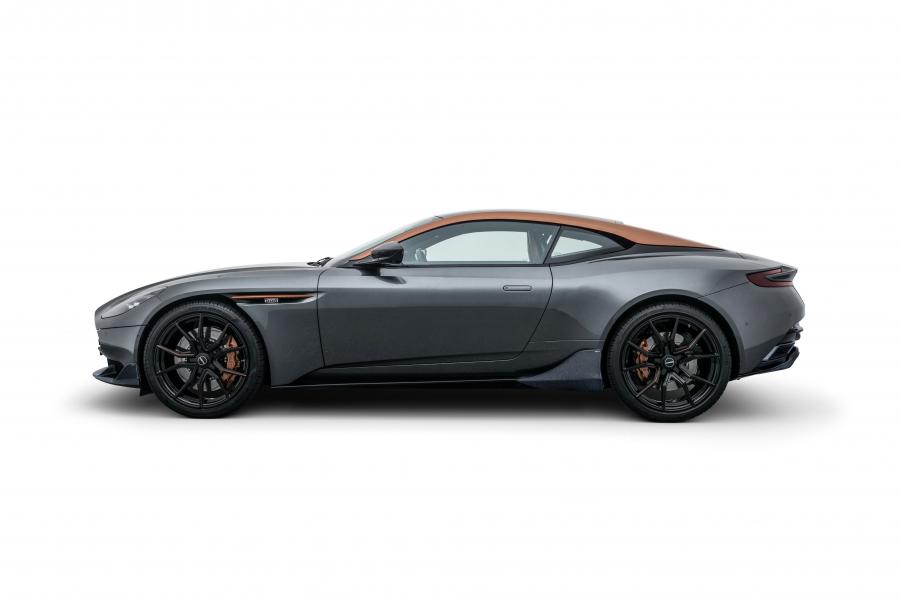  Aston Martin DB11 by Startech 2018 года  (фото 6 из 19)